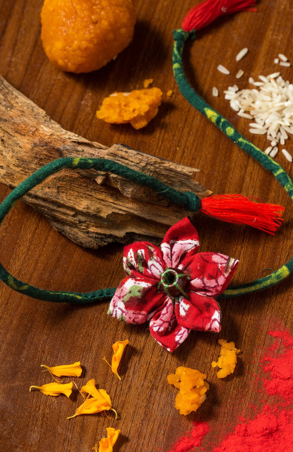 <strong>Sustainable Cloth Phool Rakhi</strong> <br><i>with Roli & Akshat</i> - Nat Habit