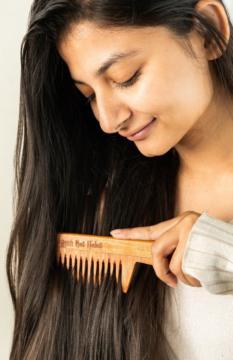 <strong>Wide Tooth Kacchi Neem Comb</strong> <br><i>Gentle Detangling</i> - Nat Habit